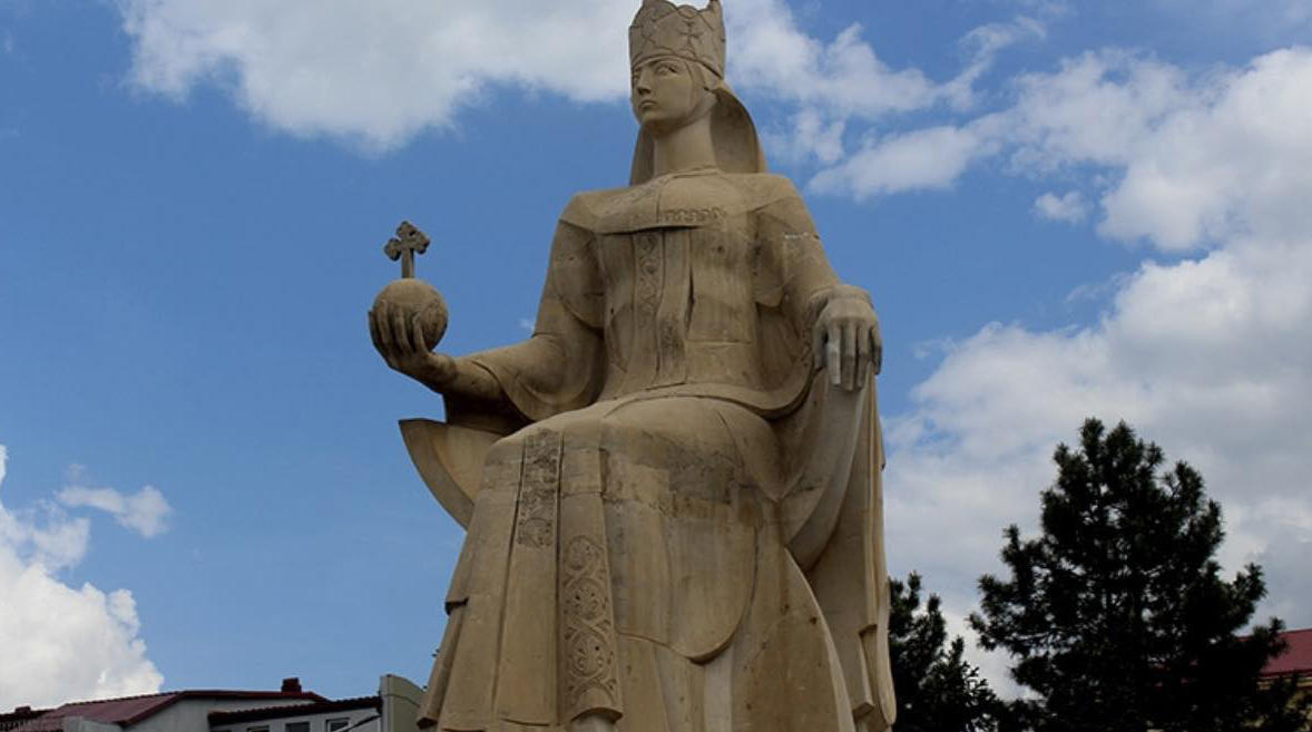 მართლმადიდებლები წმინდა თამარ მეფეს იხსენიებენ