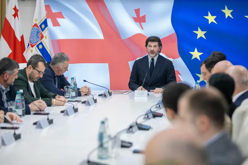 კახა კალაძე - თუ მოხდება ვიზალიბერალიზაცია, თავისუფალი ვაჭრობა, პირდაპირი ფრენები, ამას მივესალმებით - თუ ეს დამოკიდებულება იქნება და გადაიდგმება კონკრეტული ნაბიჯები, მაშინ გამჭვირვალობის კანონის საჭიროება დღის წესრიგში არ დადგება