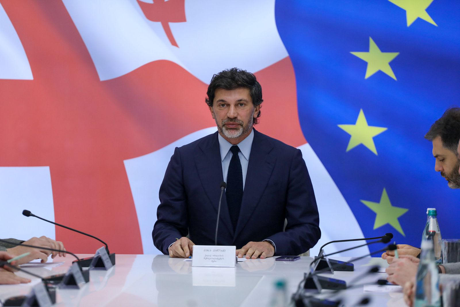 ისანში, თეოფანე დავითაიას ქუჩის სრული რეაბილიტაცია მიმდინარეობს