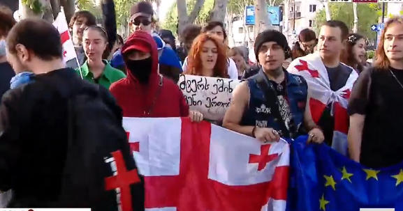 „ექსპო ჯორჯიას“ მიმდებარე ტერიტორიიდან სტუდენტების მსვლელობა დაიწყო