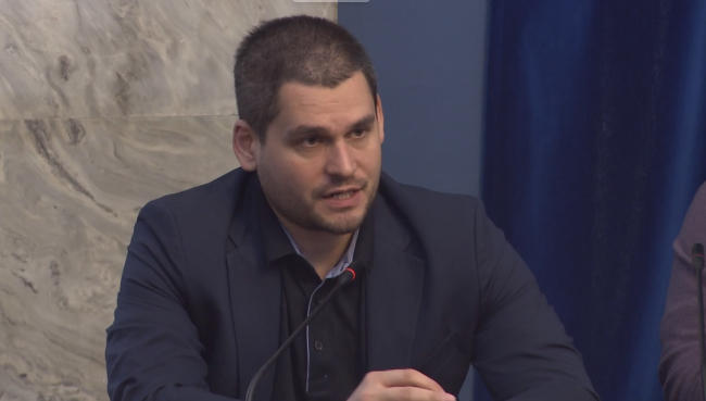 მიხეილ დაუშვილი - მე ბოდიში არავისთან არ მაქვს მოსახდელი - როგორ შეიძლება ეროვნული უსაფრთხოების საკითხზე კითხვის დასმაზე ასეთი რეაქცია გქონდეთ? კარგ მთქმელს კარგი გამგონე უნდაო, ხალხო