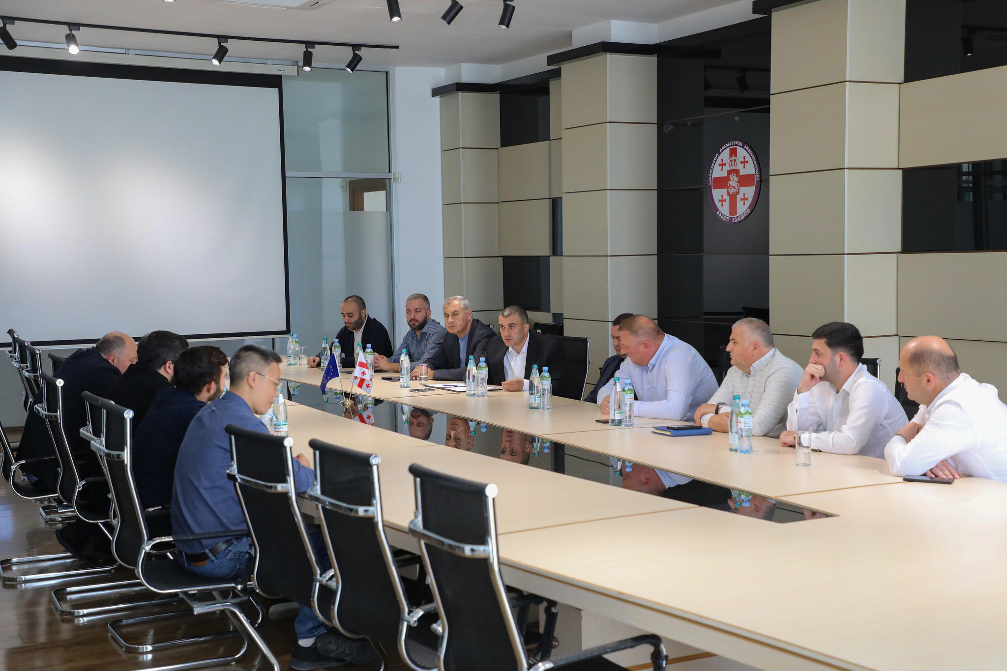 ქვემო ქართლში სახელმწიფო რწმუნებულის ადმინისტრაციაში, გაერთიანებული წყალმომარაგების კომპანიის ხელმძღვანელებთან შეხვედრა გაიმართა