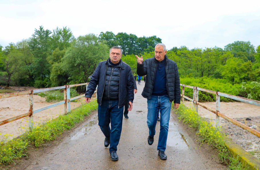 სტიქიამ ბოლნისში ხიდები და გზები დააზიანა - დატბორილია სასოფლო სამეურნეო სავარგულების ნაწილი და საცხოვრებელი სახლები