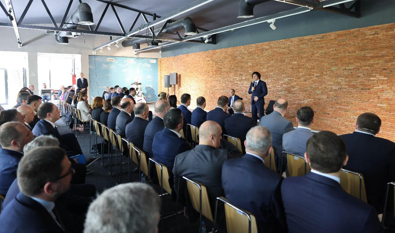 ირაკლი კობახიძე ეკონომიკისა და მდგრადი განვითარების სამინისტროს სისტემის წარმომადგენლებს შეხვდა