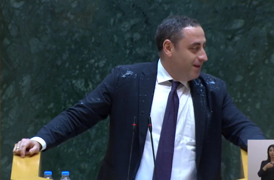 გიორგი ვაშაძე უმრავლესობას - ყოჩაღ, მადლობა, ბრავო! ეს არის ველურობამდე მისული მოღალატეების გზა - იმ მოღალატეთა სიაში იქნებით, რომელთაც ისტორიის სახელმძღვანელოებით გვასწავლიან