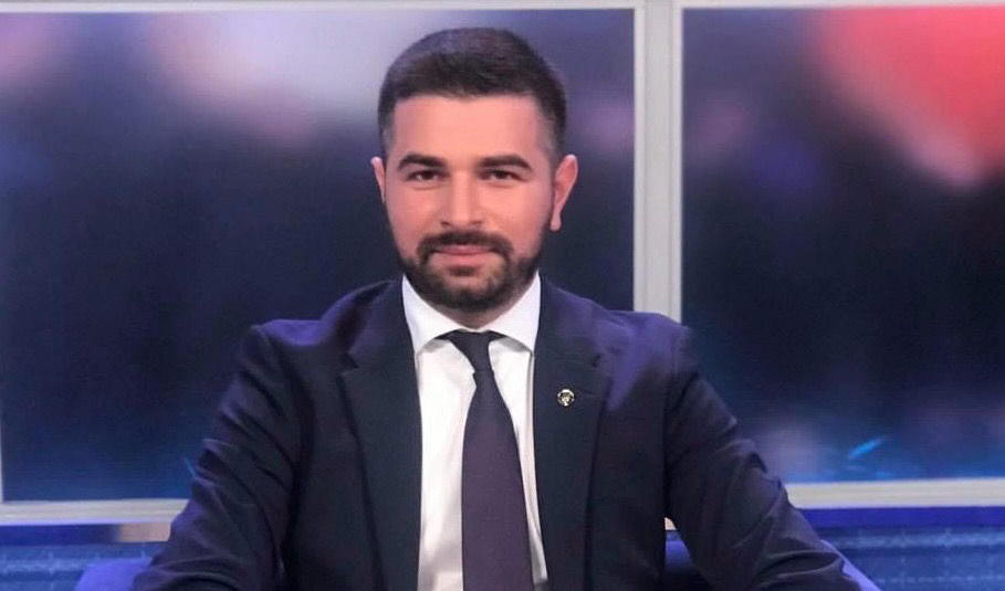 სანდრო თოფურია - საქართველოში შექმნილი პოლიტიკური კრიზისის გადასაჭრელად არავის განსაკუთრებული გეგმა არ გააჩნია