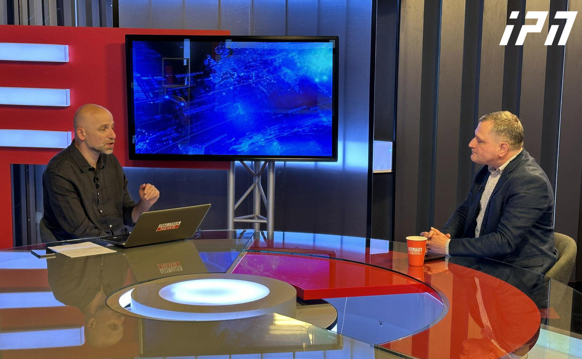 არმაზ ახვლედიანი - ჭავჭავაძემ სასუფევლიდან რომ შემოსძახოს, მავნებლობა გააჩერეთო, მასზეც იტყვიან, რომ გავლენის ქვეშაა, „ოცნებისთვის“ წერტილის დასმა მოქალაქეებს არჩევნებით შეუძლიათ - თუ დაგვიშლიან ამ გზით გადაწყვეტილების მიღებას, მიიღებენ "მაიდანს"