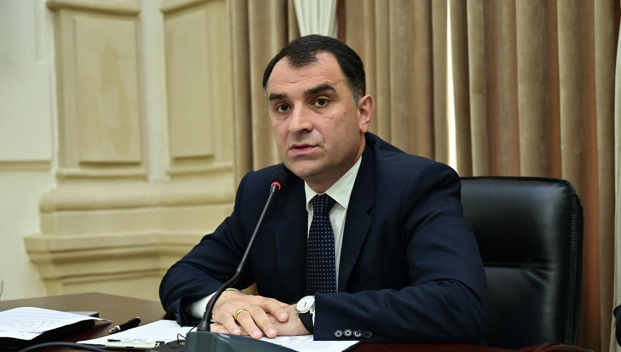 ბათუმის მერი არჩილ ჩიქოვანი თანამდებობას ტოვებს
