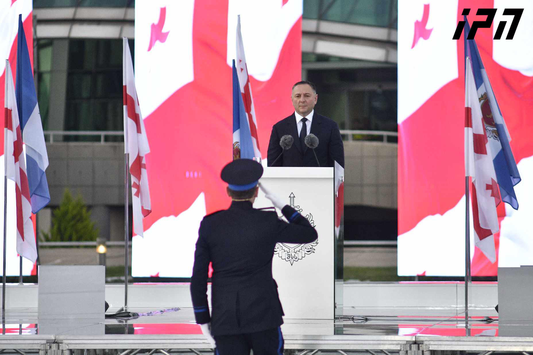 ვახტანგ გომელაური პოლიციელებს - არავის მივცემ უფლებას შელახოს თქვენი ღირსება და პატივი - გწამდეთ, რომ ყველგან და ყოველთვის ვიქნები თქვენი ღირსების დამცველი
