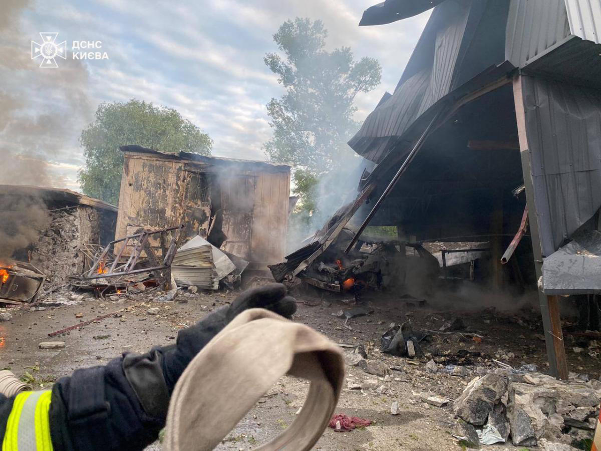 კიევში, სარაკეტო იერიშის შედეგად, ხანძარი გაჩნდა