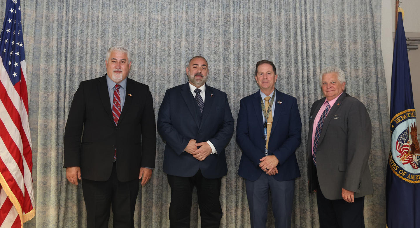 კობა კობალაძე სან დიეგოში ვეტერანთა ჯანდაცვის სისტემის ხელმძღვანელს დოქტორ ფრენკ პრისონს შეხვდა