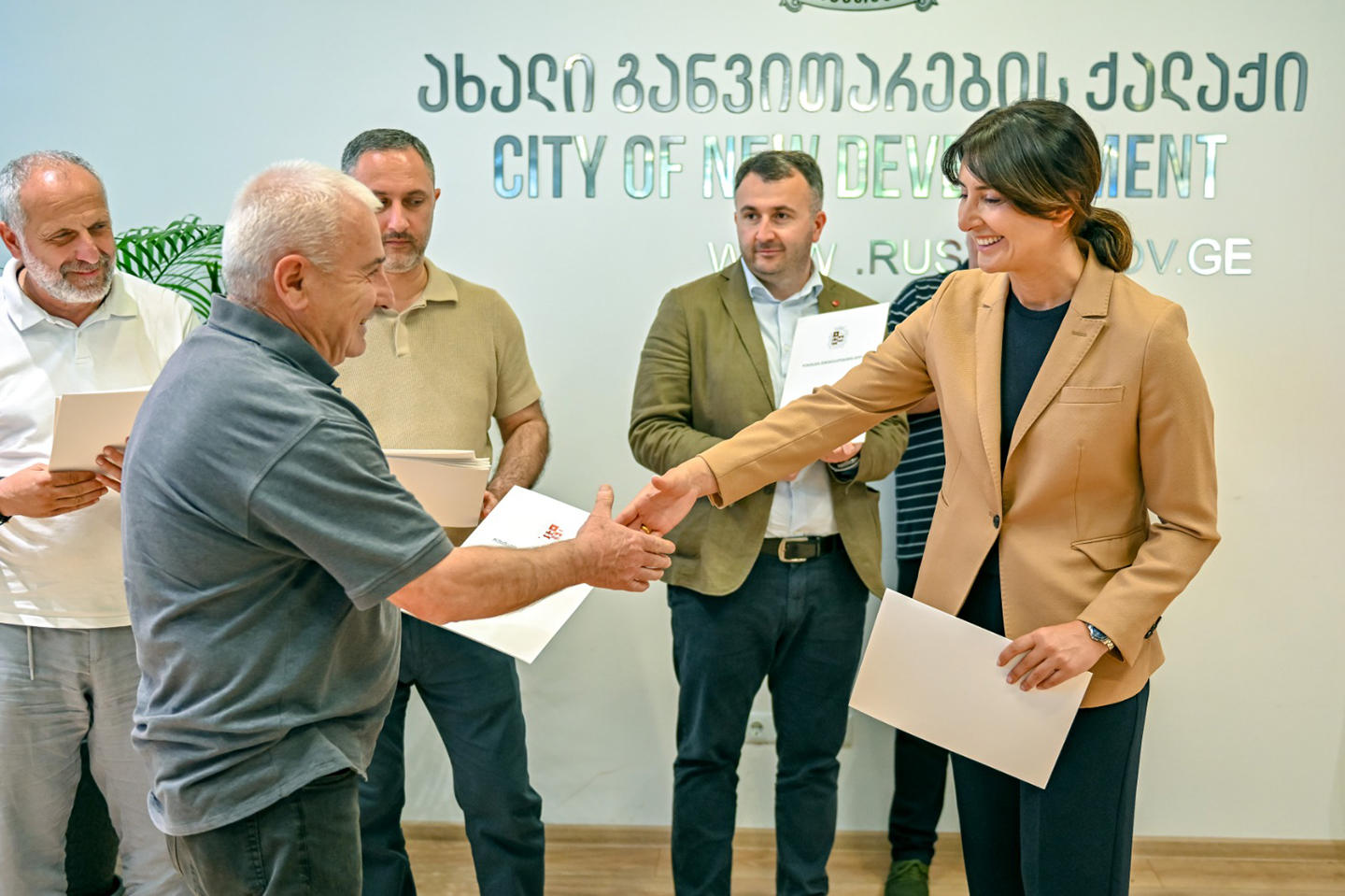 ნინო ლაცაბიძე - სამთავრობო გუნდის მხარდაჭერით, ორი წლის განმავლობაში, 700-მდე ოჯახს ფართები საკუთრებაში გადავეცით