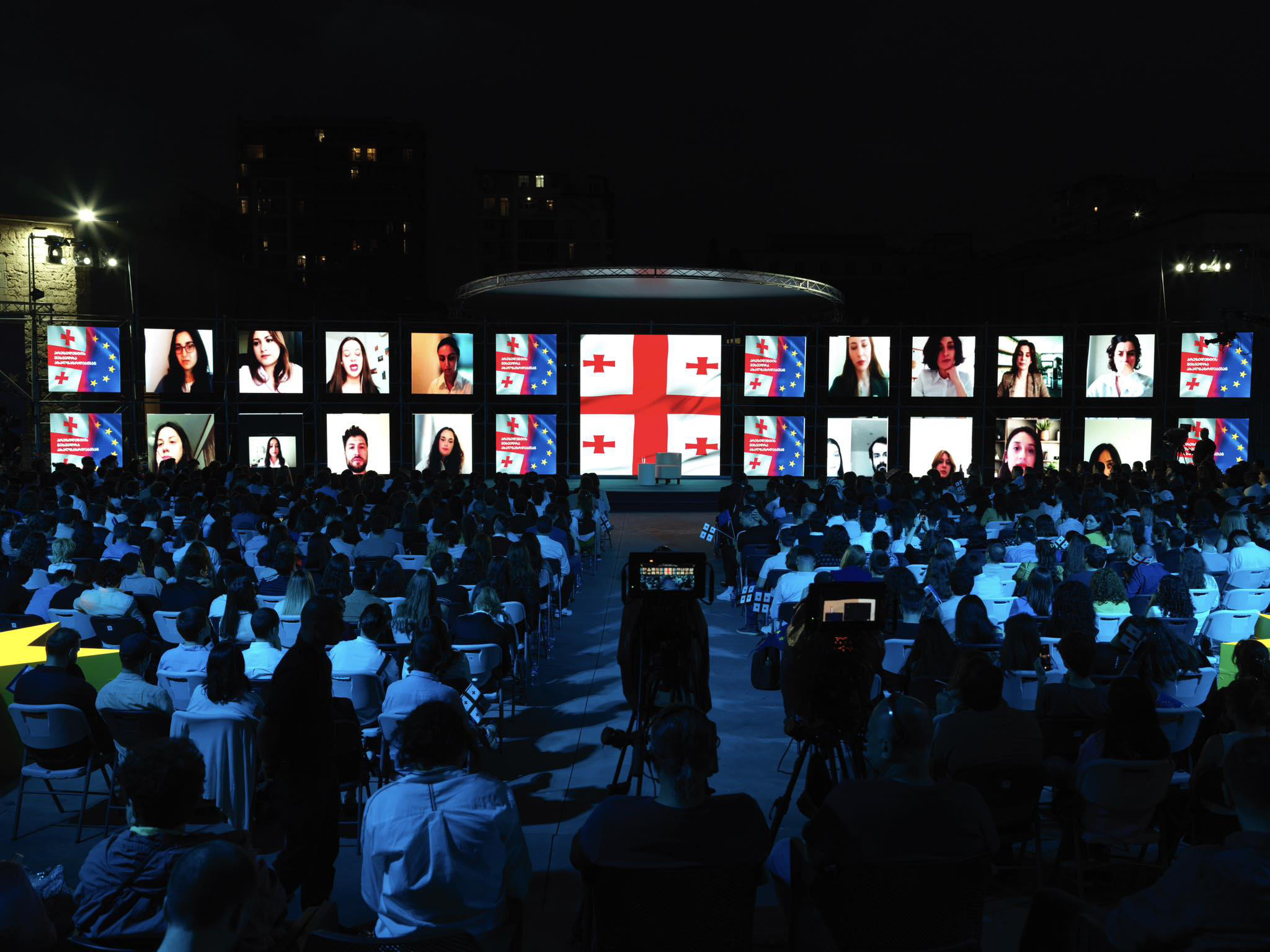 პრეზიდენტი - კონკრეტული ნაბიჯები არსებობს, როგორ უნდა მოხდეს გადაფასება, გადამოწმება ადამიანების, რომლებიც სასამართლოს სისტემას აზიან - ნებისმიერი ახალი მოსამართლე, რომელიც სისტემაში შემოვა, უნდა იყოს გადამოწმებული