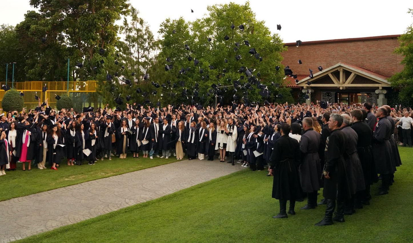 კახეთის მხარეში სახელმწიფო რწმუნებულის ინიციატივით, 2024 წლის წარჩინებული მოსწავლეების ტრადიციად ქცეული დაჯილდოების საზეიმო ცერემონია გაიმართა