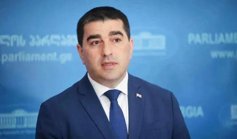 შალვა პაპუაშვილი 14 მილიარდიან დაფინანსებაზე - ეს არის „ოსტაპ ბენდერის“ დონის ტყუილები - გიორგი ვაშაძეს შეეფერება, ის ეჭიდება ხოლმე მსუყე ტყუილებს, წვრილმან ტყუილებს არ კადრულობს