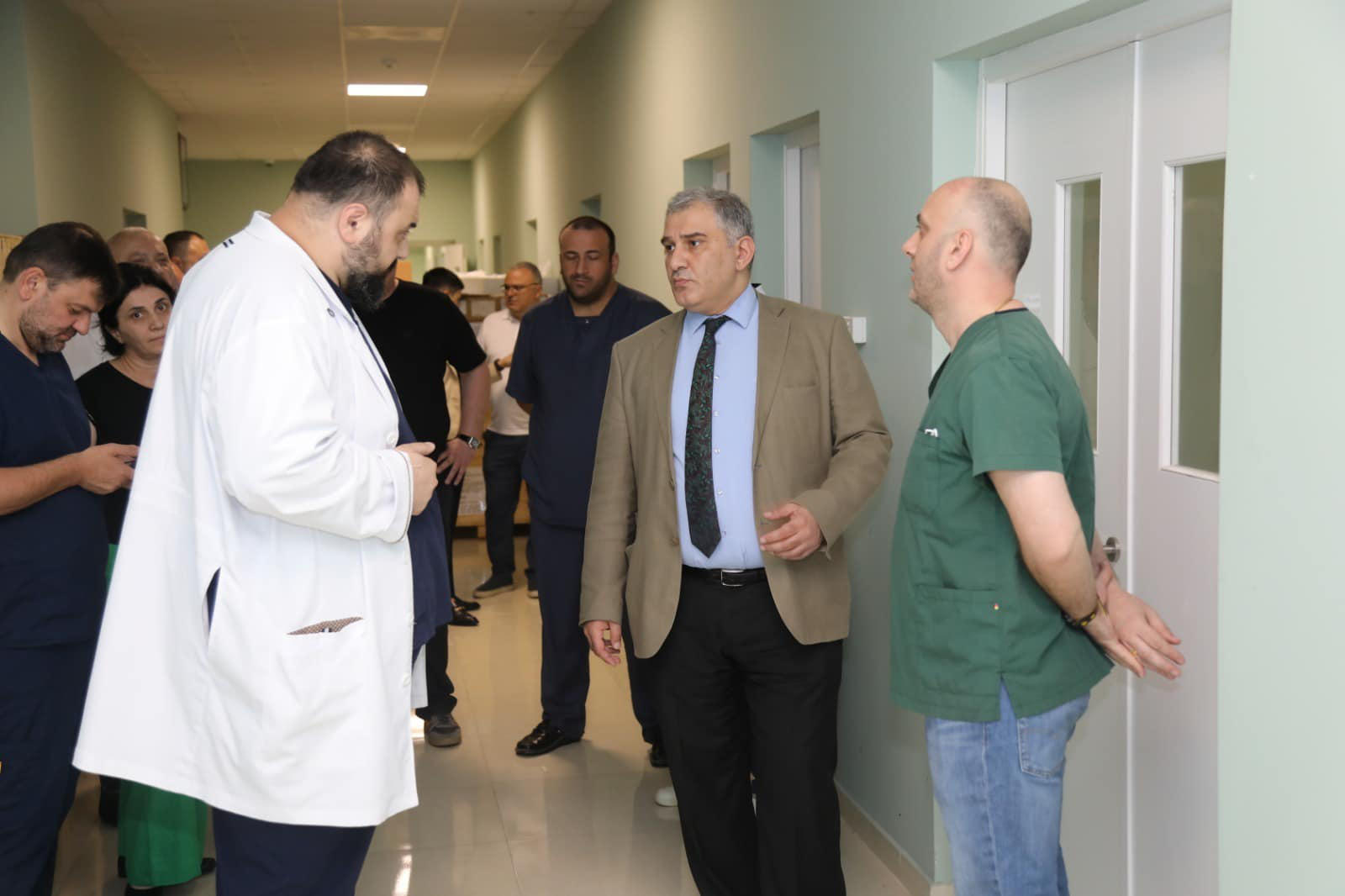 ჯანდაცვის მინისტრმა ზუგდიდში, რუხის რესპუბლიკური საავადმყოფო დაათვალიერა