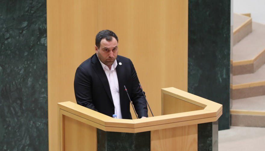 ირაკლი კირცხალია ოპოზიციაზე - ზედმეტი მტკიცებაც არ გვჭირდება, სახელი და გვარებიც მეტყველებს, რომ ეს არის ერთი „კოლექტიური ნაცმოძრაობა“