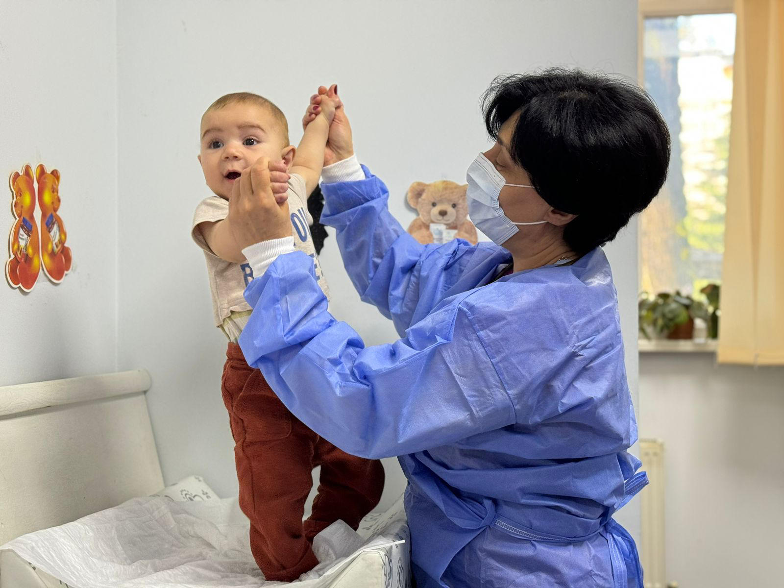 კოპიტნარსა და ზესტაფონში მცხოვრებ აფხაზეთიდან დევნილებს უფასო სამედიცინო გამოკვლევები ჩაუტარდათ