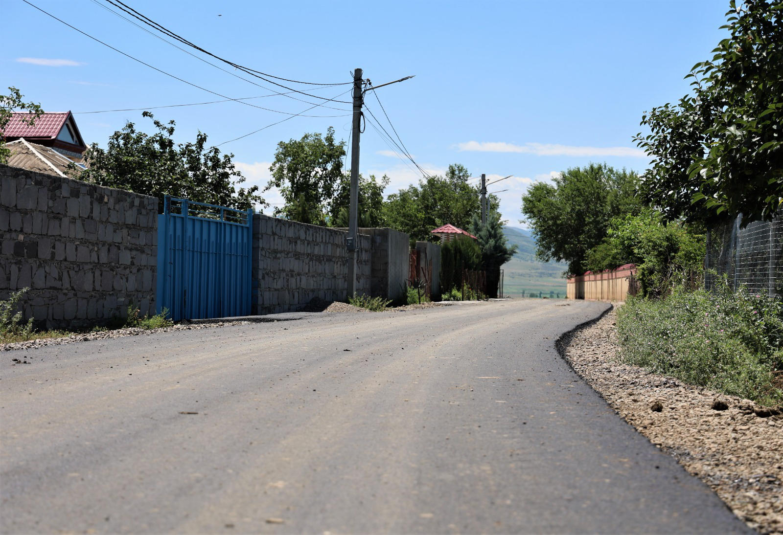 მარნეულის მერია - მარნეულის მუნიციპალიტეტის სოფელ ლეჟბადინში შიდა გზების რეაბილიტაციის სამუშაოები დასრულდა