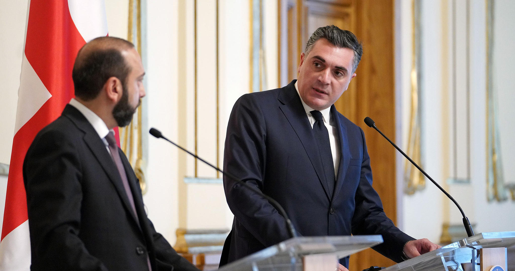 ილია დარჩიაშვილი - საქართველოსა და სომხეთს განსაკუთრებული მეგობრობა და კეთილმეზობლობა აკავშირებთ, რომელიც საუკუნეებს ითვლის - სომხეთის საგარეო საქმეთა მინისტრის დღევანდელი ვიზიტიც ახალ იმპულსს მოიტანს ჩვენს ურთიერთობებში