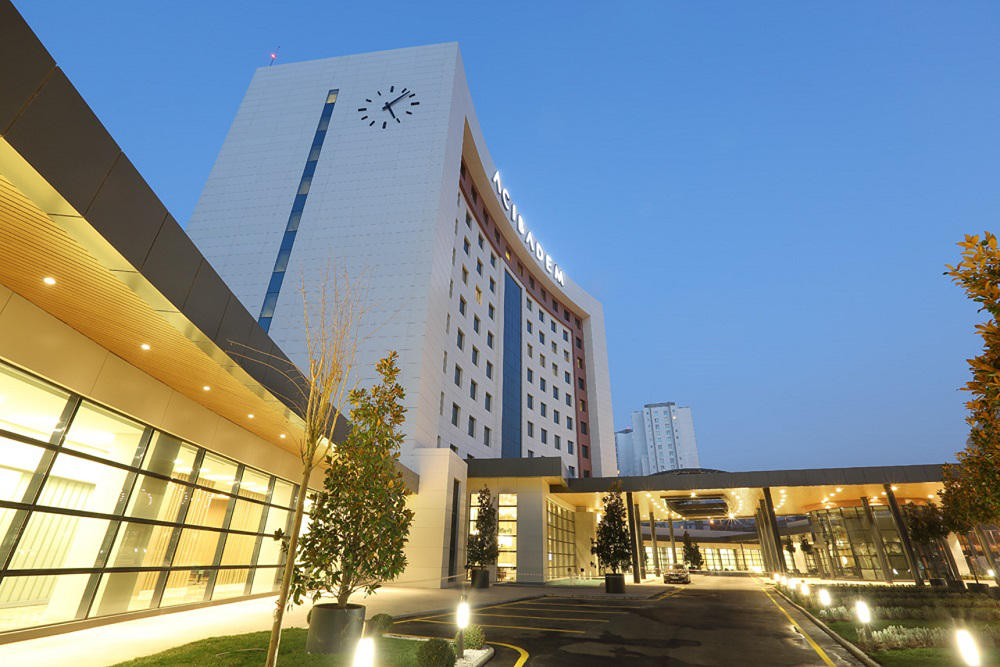 ინოვაციები კუჭ-ნაწლავის კიბოს მკურნალობასა და ქირურგიულ ტექნიკაში Acıbadem-ის კლინიკებში