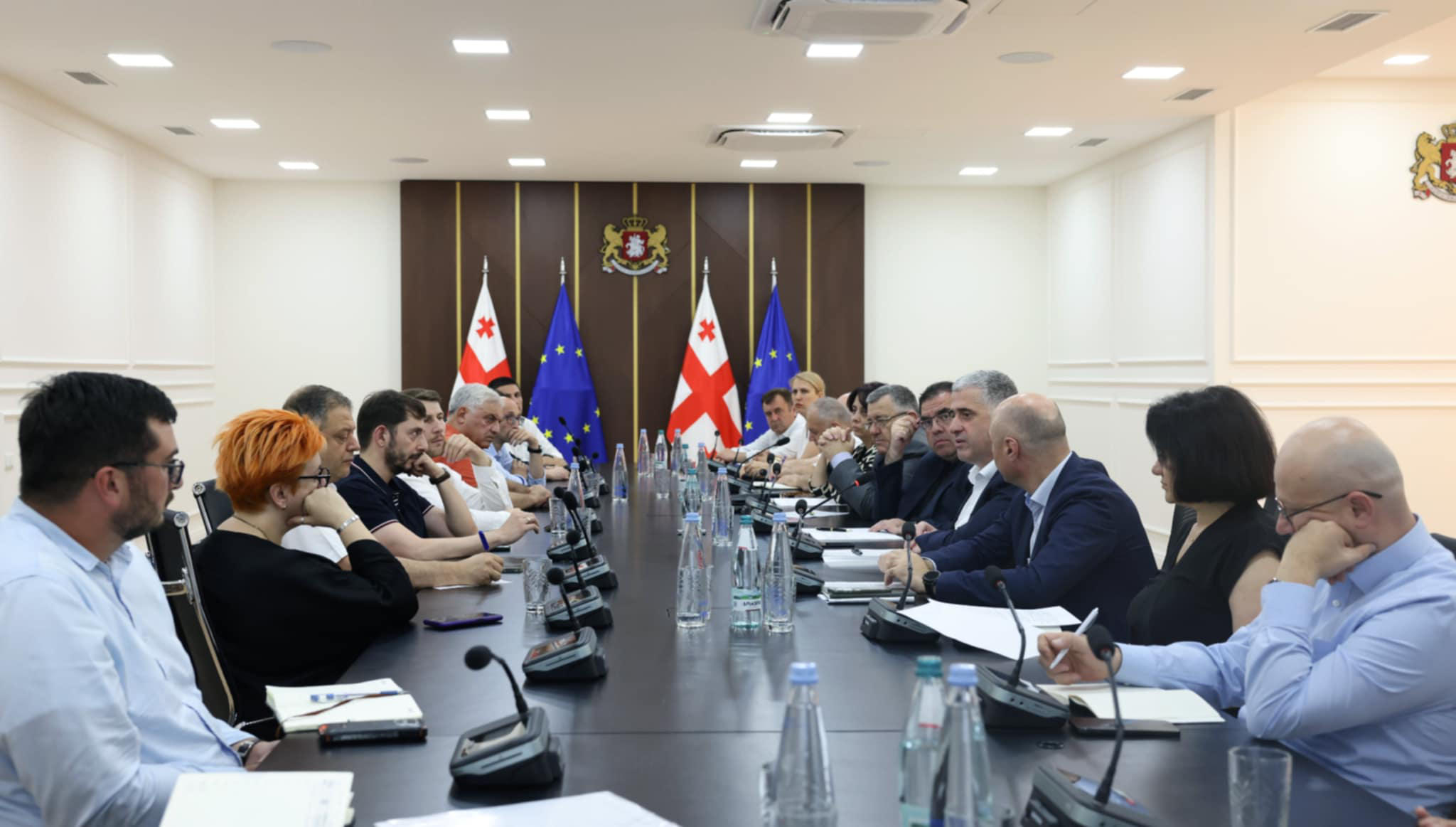 ოთარ შამუგია სასათბურე მეურნეობების მქონე ფერმერებს შეხვდა