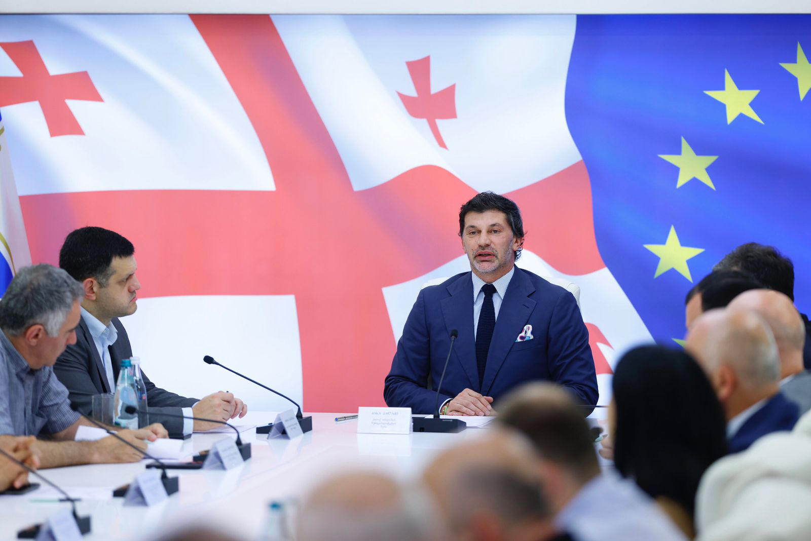 დედაქალაქში კიდევ 10 ერთეული 18-მეტრიანი ავტობუსი შემოვიდა