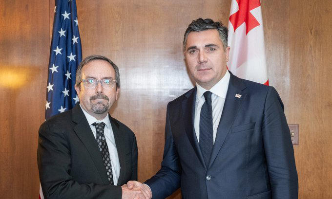 ნატო-ს ვაშინგტონის სამიტის ფარგლებში, საქართველოს საგარეო საქმეთა მინისტრი აშშ-ის სახელმწიფო მდივნის მოადგილეს, ჯონ ბასს შეხვდა