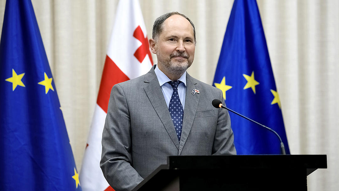 ევროკავშირის ელჩი - თუ ვითარება გაუარესდება, ჩვენ მზად ვართ, გამოვიყენოთ ჩვენი ხელსაწყოების სხვადასხვა ელემენტი, თავისუფალი სავიზო რეჟიმის დროებით შეჩერება კი ერთ-ერთი მათგანია