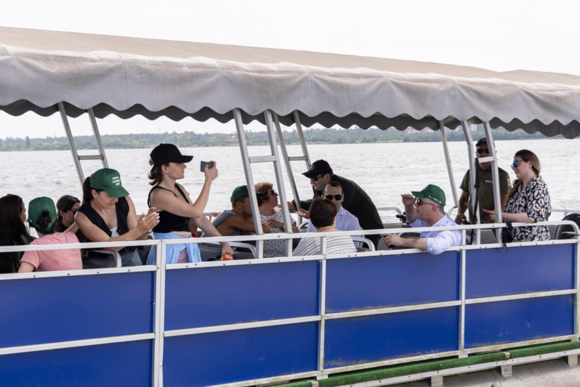 გარემოს დაცვისა და სოფლის მეურნეობის მინისტრი ოთარ შამუგია, მედიასაშუალებების წარმომადგენლებთან ერთად, კოლხეთის ეროვნულ პარკში იმყოფებოდა