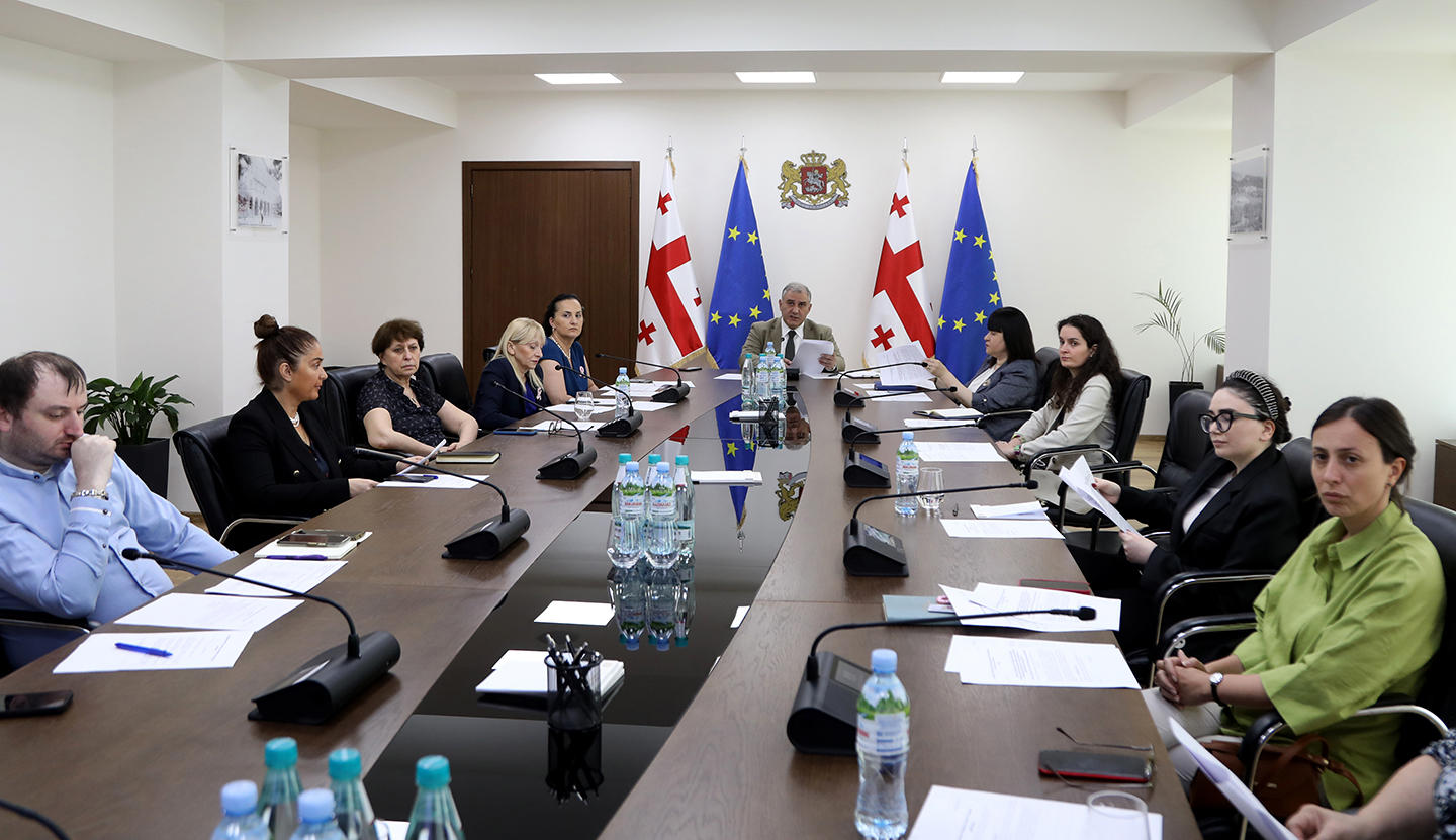 ჯანდაცვის სამინისტრო - ონკოლოგიურ პაციენტებს, სხვადასხვა თერაპიისთვის საჭირო მედიკამენტების მიღება პირდაპირ, სამედიცინო დაწესებულებებში შეეძლებათ
