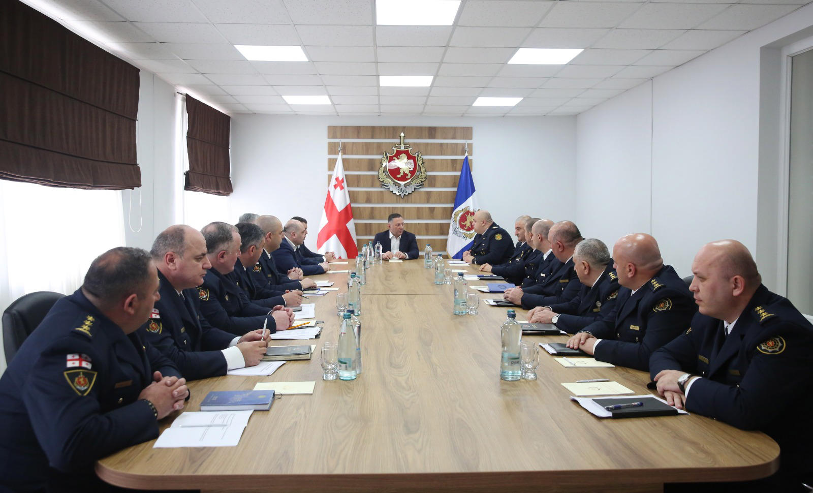ვახტანგ გომელაურმა ზუგდიდში, სამეგრელო - ზემო სვანეთის პოლიციის დეპარტამენტის დანაყოფების ხელმძღვანელებთან სამუშაო თათბირი გამართა