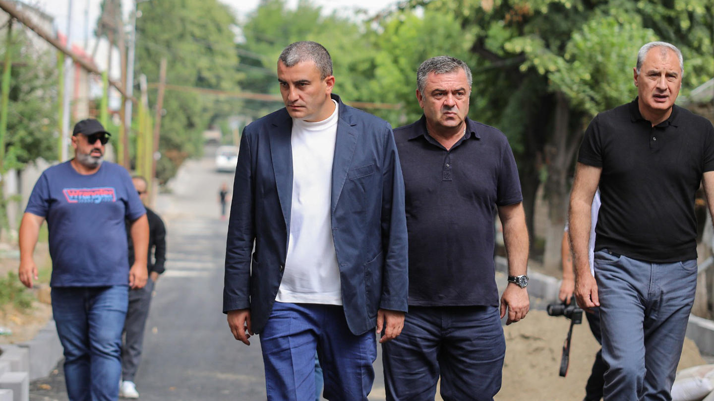 ქვემო ქართლის მხარეში საავტომობილო გზების კეთილმოწყობის სამუშაოები აქტიურად მიმდინარეობს