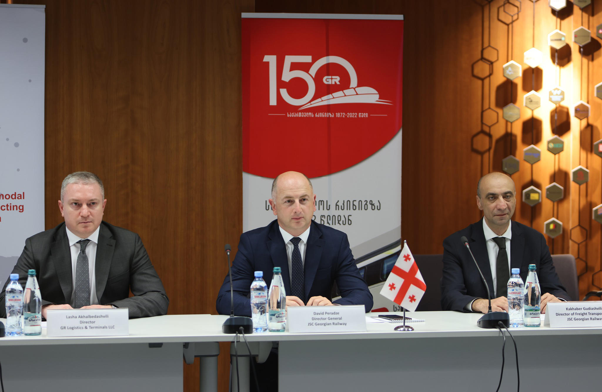 საქართველოს რკინიგზის გენერალურმა დირექტორმა დავით ფერაძემ, ჩინეთის რკინიგზის დელეგაციას უმასპინძლა