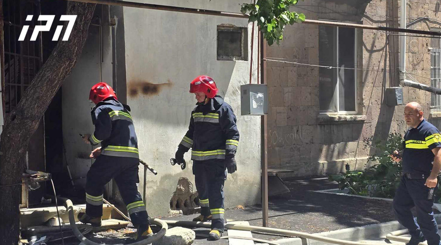 გორში, ფალიაშვილის ქუჩაზე მდებარე ერთ-ერთი საცხოვრებელი კორპუსის პირველ სართულზე ხანძარი გაჩნდა