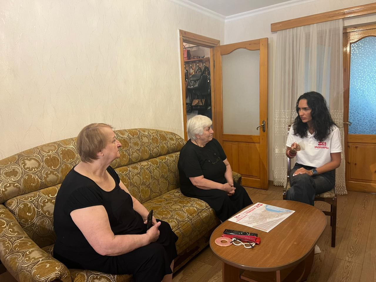 „ნაციონალური მოძრაობის“ თბილისის ორგანიზაციის თავმჯდომარემ მოსახლეობასთან შეხვედრები დაიწყო