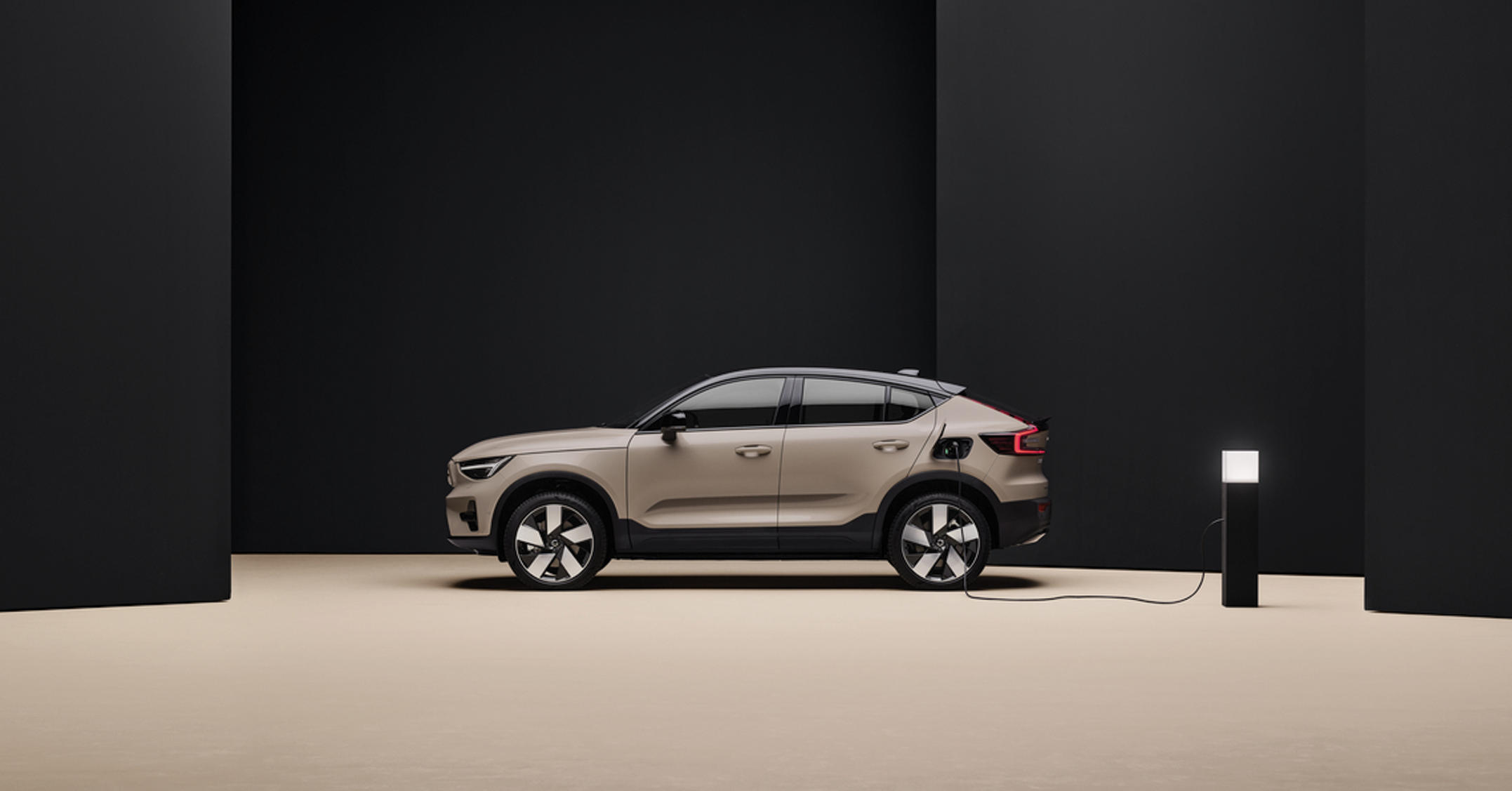 სრულად ელექტრო VOLVO EC40-ზე  30000 ლარამდე ფასდაკლება მოქმედებს - „ვოლვო ქარ საქართველოს“ სპეციალური შეთავაზებები