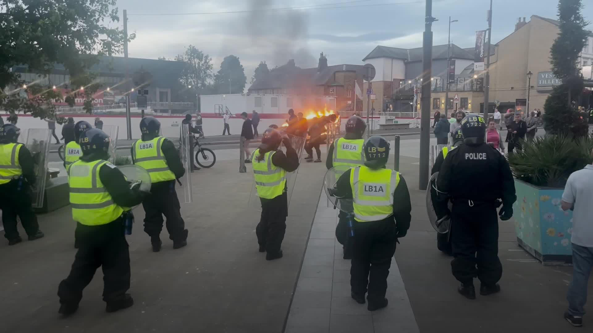 საუთპორტში მომხდარი თავდასხმის შემდეგ დიდ ბრიტანეთში არეულობა გრძელდება, პოლიციამ რვა ადამიანი დააკავა