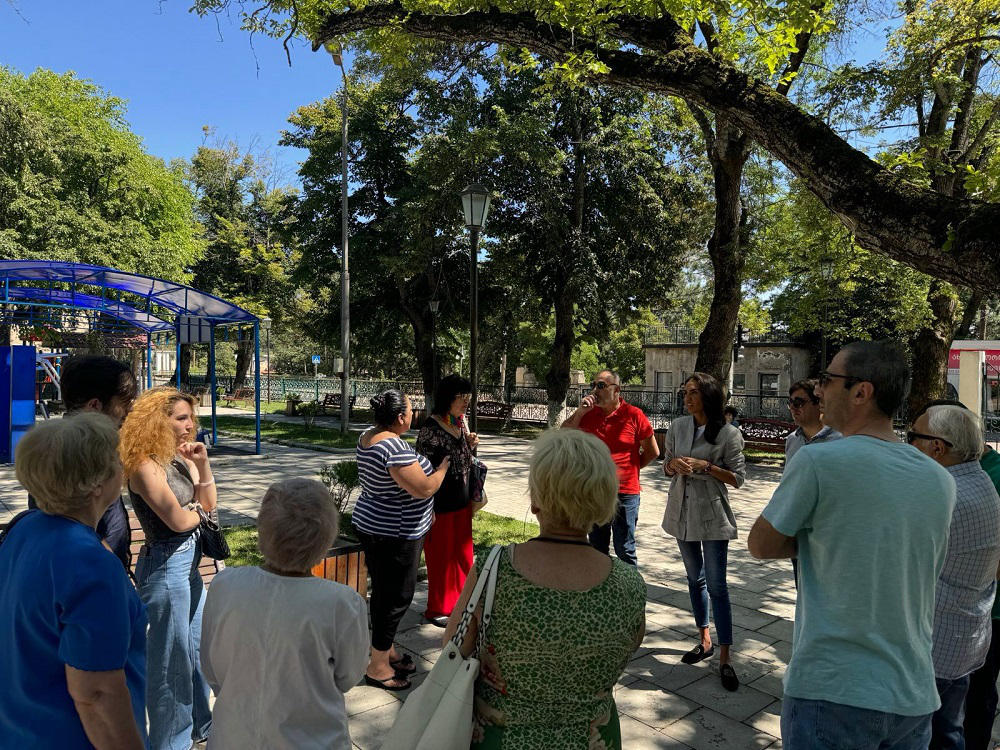 სოფო ჯაფარიძე თბილისში მოსახლეობასთან შეხვედრებს აგრძელებს