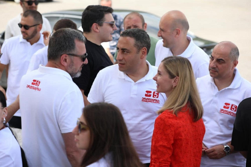 გიორგი ვაშაძე - ძალიან კარგი და თბილი შეხვედრები გვაქვს მოსახლეობასთან - ყველა ხვდება, რომ 26 ოქტომბრის არჩევნებია, როცა კითხვას უნდა გავცეთ პასუხი, როგორ საქართველოში გვინდა ვიცხოვროთ