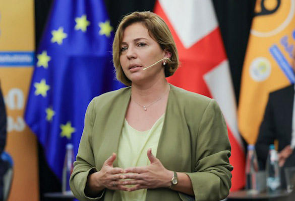 ანა დოლიძე - ასლან აბაშიძის „აღორძინებას“ უფრო საინტერესო და უფრო ენერგიული საარჩევნო პროგრამა ჰქონდა, ვიდრე „ქართულ ოცნებას“ - მათი ამბავი დამთავრებულია, სძინავთ, სულს ღაფავენ