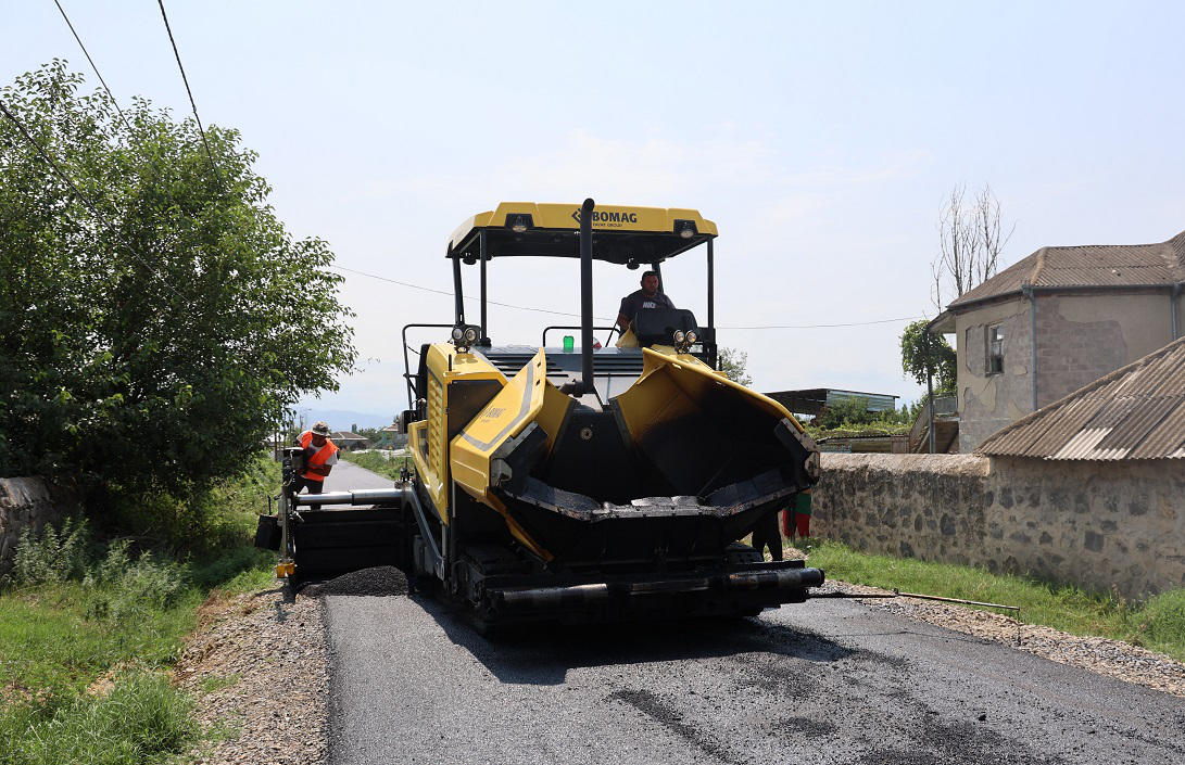 მარნეულის მერია - მარნეულის მუნიციპალიტეტის სოფელ აზიზქენდში, შიდა გზების მოასფალტების სამუშაოები აქტიურად მიმდინარეობს