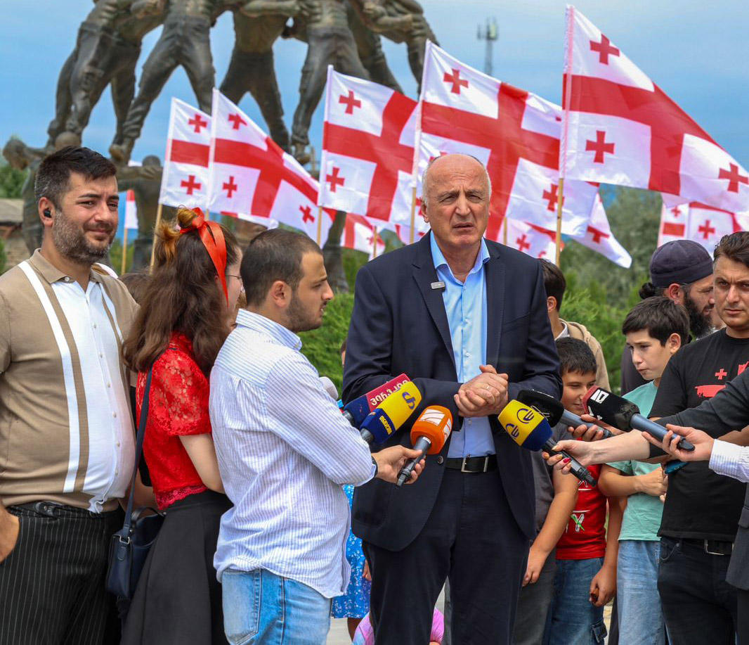 ბადრი ჯაფარიძე - შინდისის გმირების სისხლი, რომელიც ამ მიწაზე დაიღვარა, იქნება სწორედ იმის საწინდარი, რომ ეს ქვეყანა აუცილებლად გადარჩება, გაიმარჯვებს