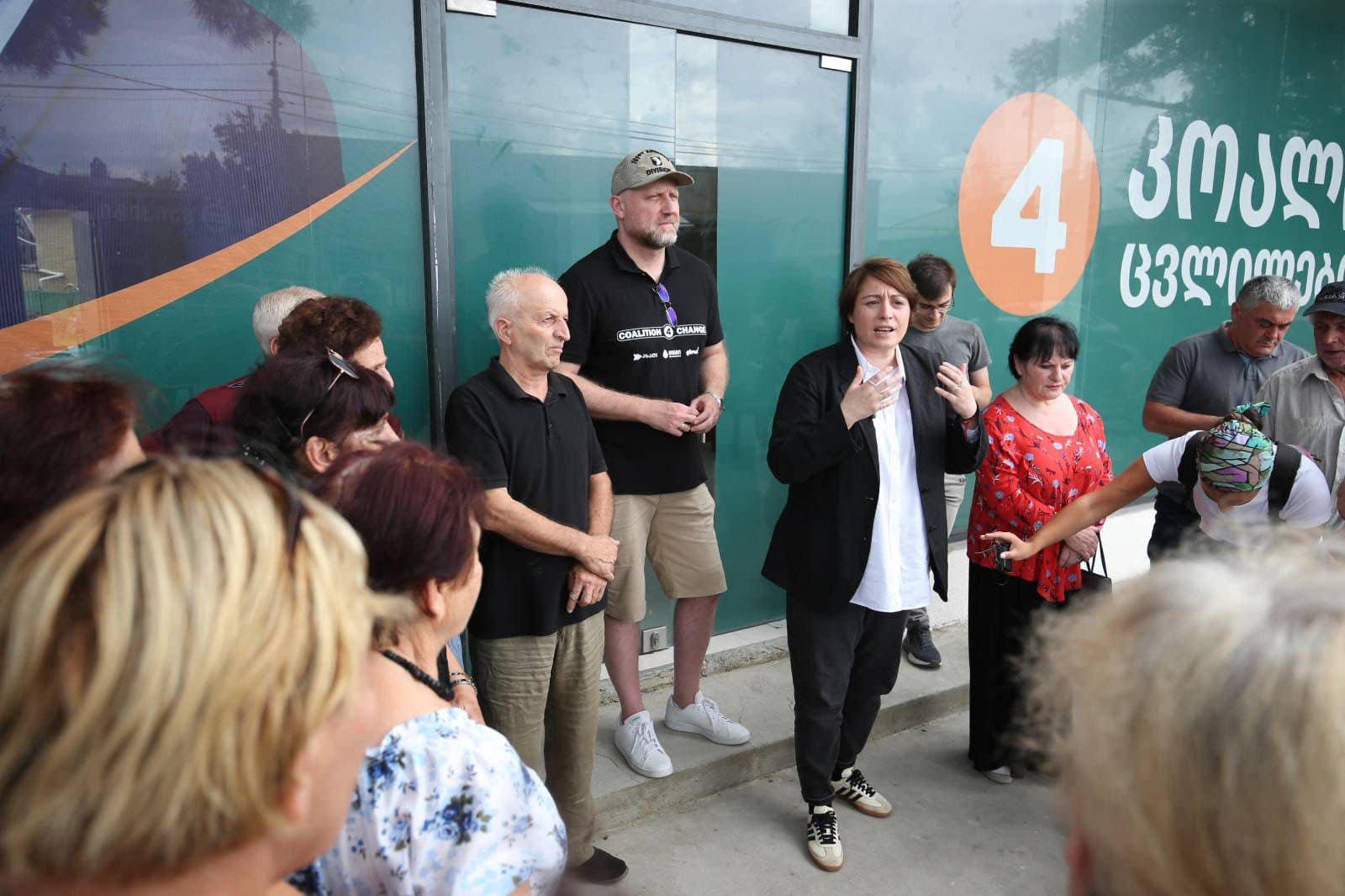 „კოალიცია ცვლილებისთვის - გვარამია, მელია, „გირჩი“, „დროას” ხონის ოფისი გაიხსნა