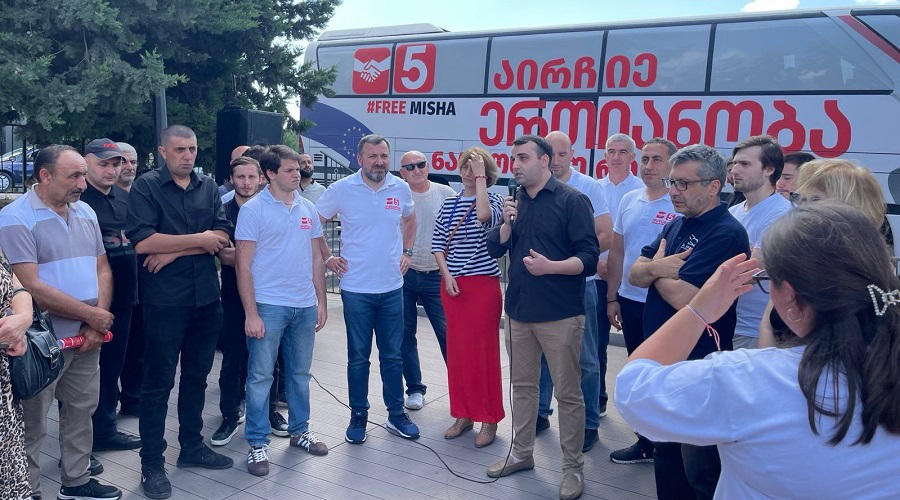 „ერთიანობა - ნაციონალური მოძრაობა” -  „ქართული ოცნების" კასპის მაღალჩინოსანი, ყოფილი მერი, „ერთიანობა - ნაციონალურ მოძრაობას“ შეუერთდა