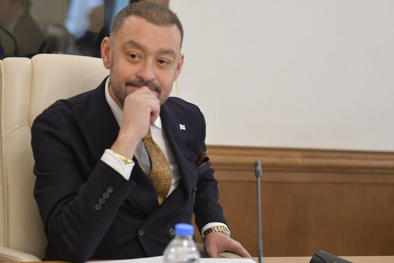 ბექა ოდიშარია - სამწუხაროა, რომ დანიის სამეფო და მისი დიპლომატიური წარმომადგენლობა საქართველოში აფინანსებენ არა „დემოკრატიის ფესტივალს“, არამედ "დემოკრატიულ" ჰელოუინს