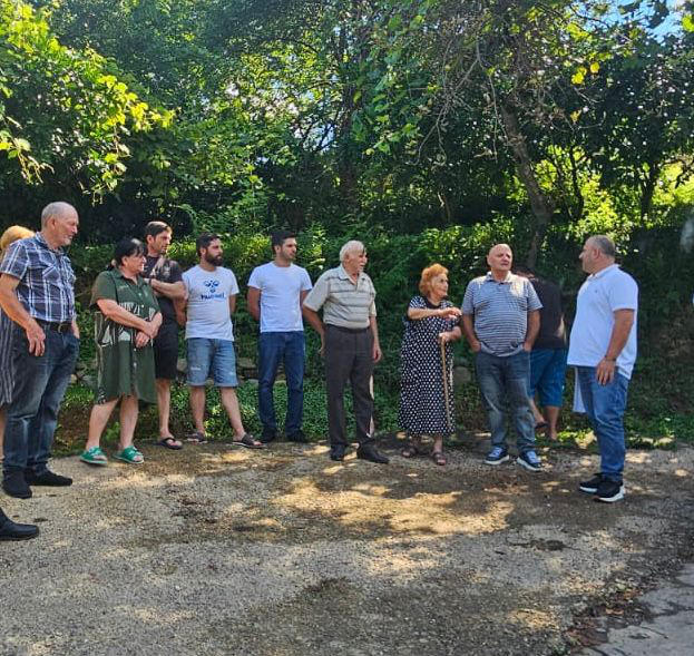 ბონდო თედორაძე - სოფელ ლეღვაში ყველანაირი კომუნალური ინფრასტრუქტურის პრობლემის ფონზე,  ადგილობრივ მთავრობას მოვუწოდებ, დროულად იმოქმედონ