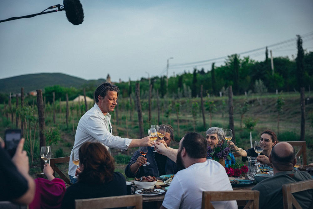 ჯეიმი ოლივერი ქართული გასტრონომიის პოპულარიზაციას განაგრძობს