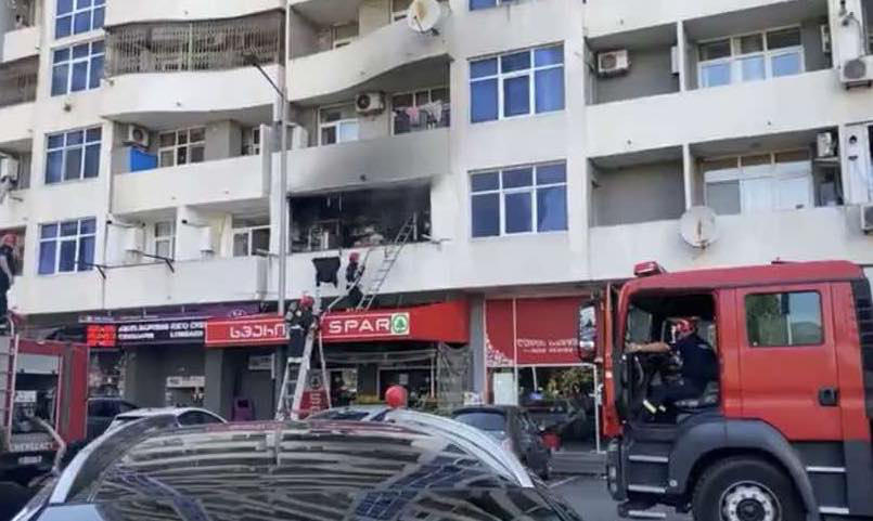 ბათუმში, ერთ-ერთ საცხოვრებელ კორპუსში ხანძარი იყო