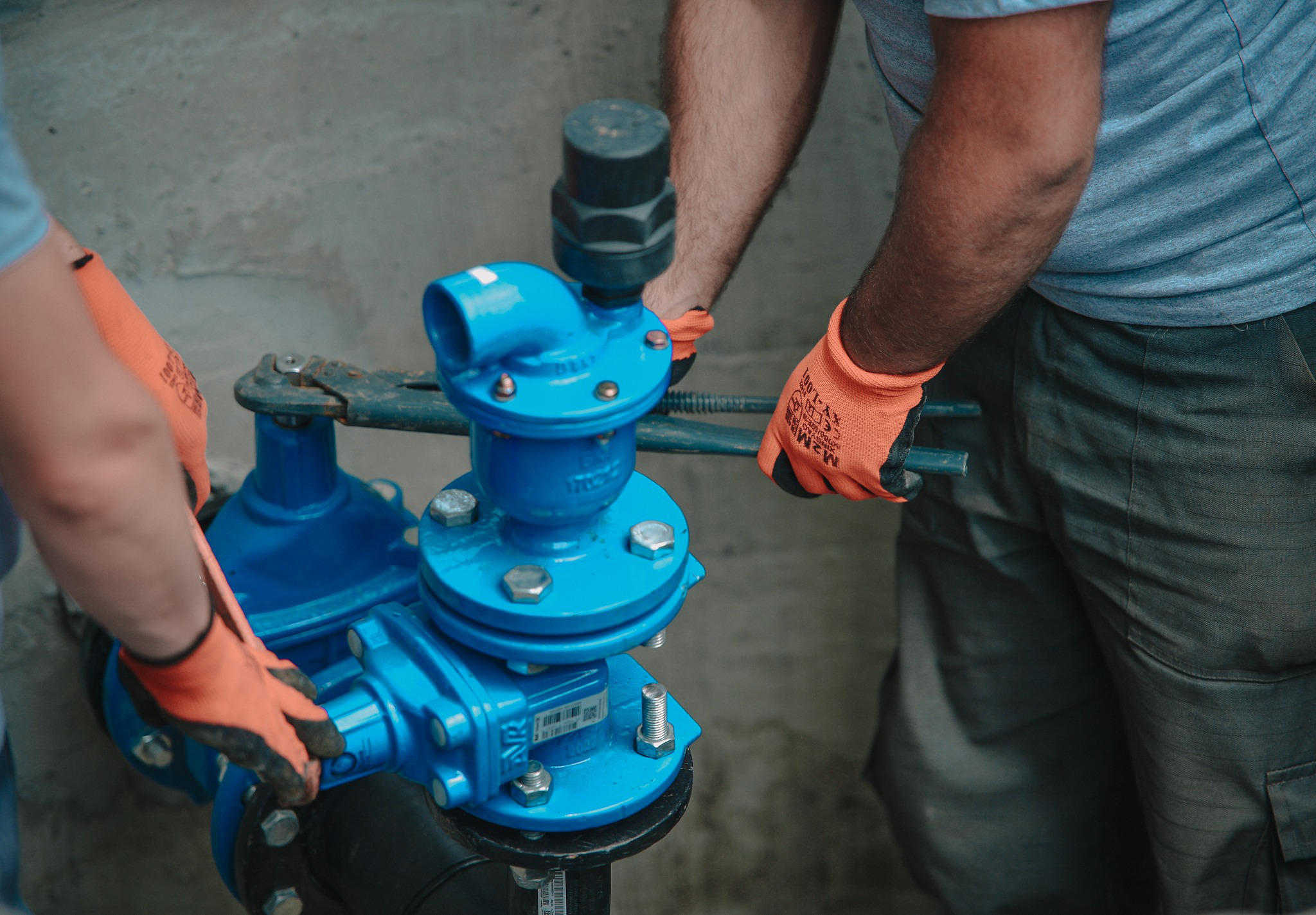 “ჯივიპი” ისნის რაიონში წყალმომარაგების მაგისტრალურ ქსელზე ახალ ინფრასტრუქტურას აწყობს